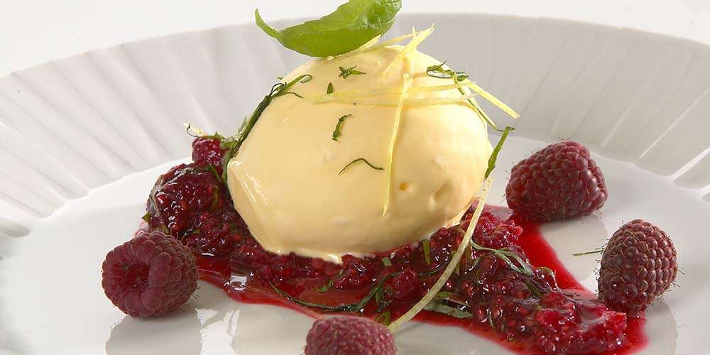 Lemoncurdglass med hallonmylta