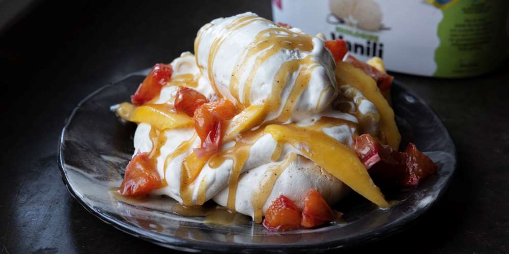 Mandelpavlova med vaniljglass